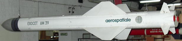 Maqueta en escala 1:1 de un misil Exocet AM-39 de la aviación naval argentina - Fuente: Daniel G. Gionco