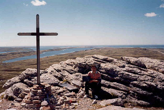 Foto de la cumbre del monte Tumbledown, al oeste de Puerto Argentino - Fuente: Diego Colombo