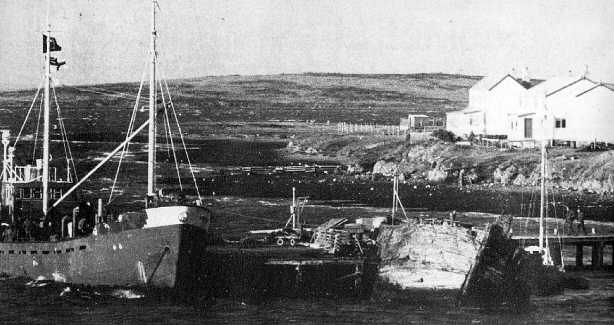 Foto del Monsunen en Pradera del Ganso durante el conflicto de 1982 (Isla Soledad) - Fuente: Chacho Rodr&iacute;guez Mu&ntilde;oz