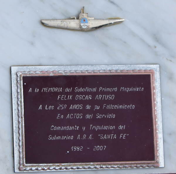 Foto de la placa de la tumba de F&eacute;lix Artuso en Grytviken (Georgias del Sur) - Fuente: Liam Quinn