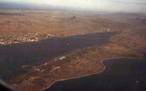 Imagen aérea de la península Camber desde el noreste (isla Soledad) - Fuente: Daniel Marchi