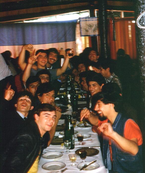 Reuni&oacute;n 15/04/83