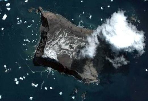 Foto satelital de la isla Vindicación, la menor del grupo Candelaria (Sandwich del Sur) - Fuente: Telespazio